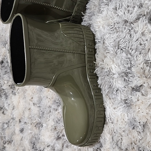 UGG SHOES OLIVE DRIZLITA WATERPROOF RUBBER WOOL RAIN BOOTS, WOMEN US 8 - Picture 2 of 11